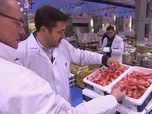 90' Enquêtes - Révélations sur les produits stars des fêtes : saumon, crevettes, huitres